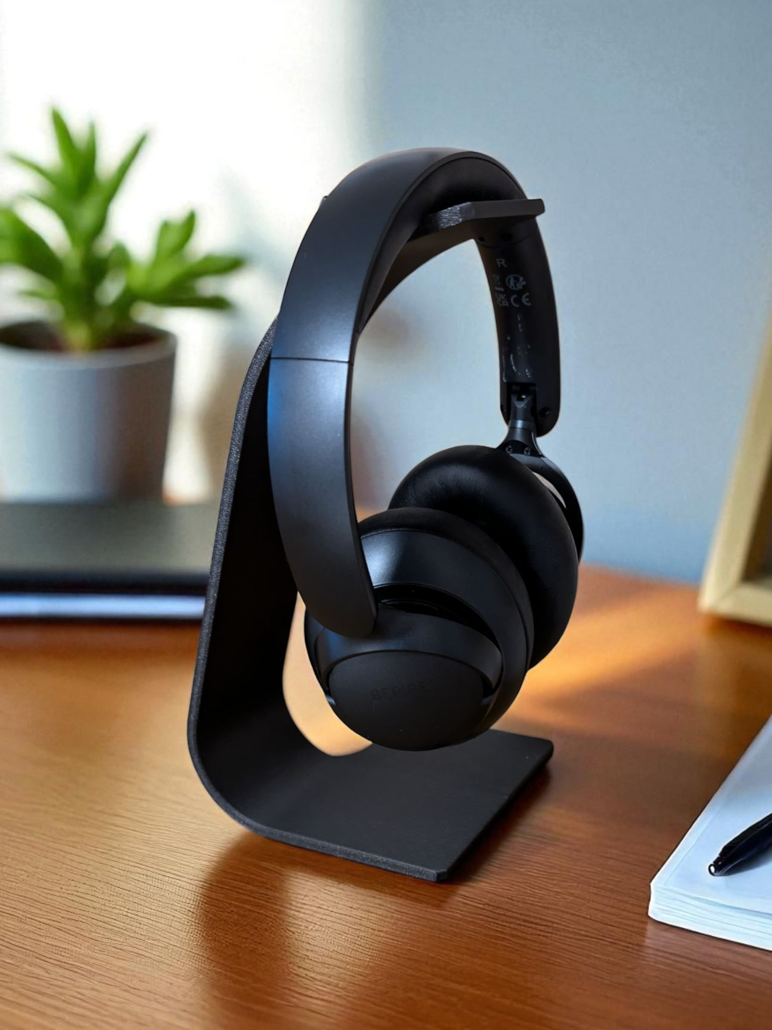 3D Kopfhörer Ständer Schwarz – Minimalistischer Headset Halter für Gaming, Büro & Schreibtisch aus PLA – 3D Deko – ASDEPRO