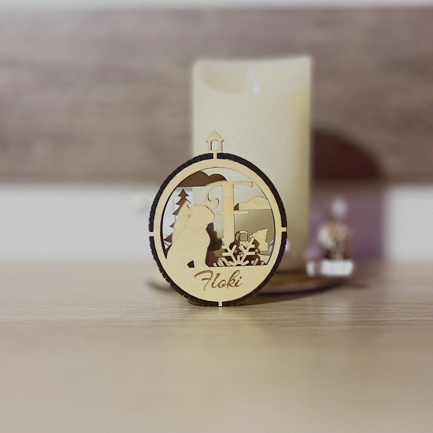 3D Personalisierte Hunde-Weihnachtskugel – Holz Ornament mit Name des Tieres aus PLA – 3D Deko – ASDEPRO