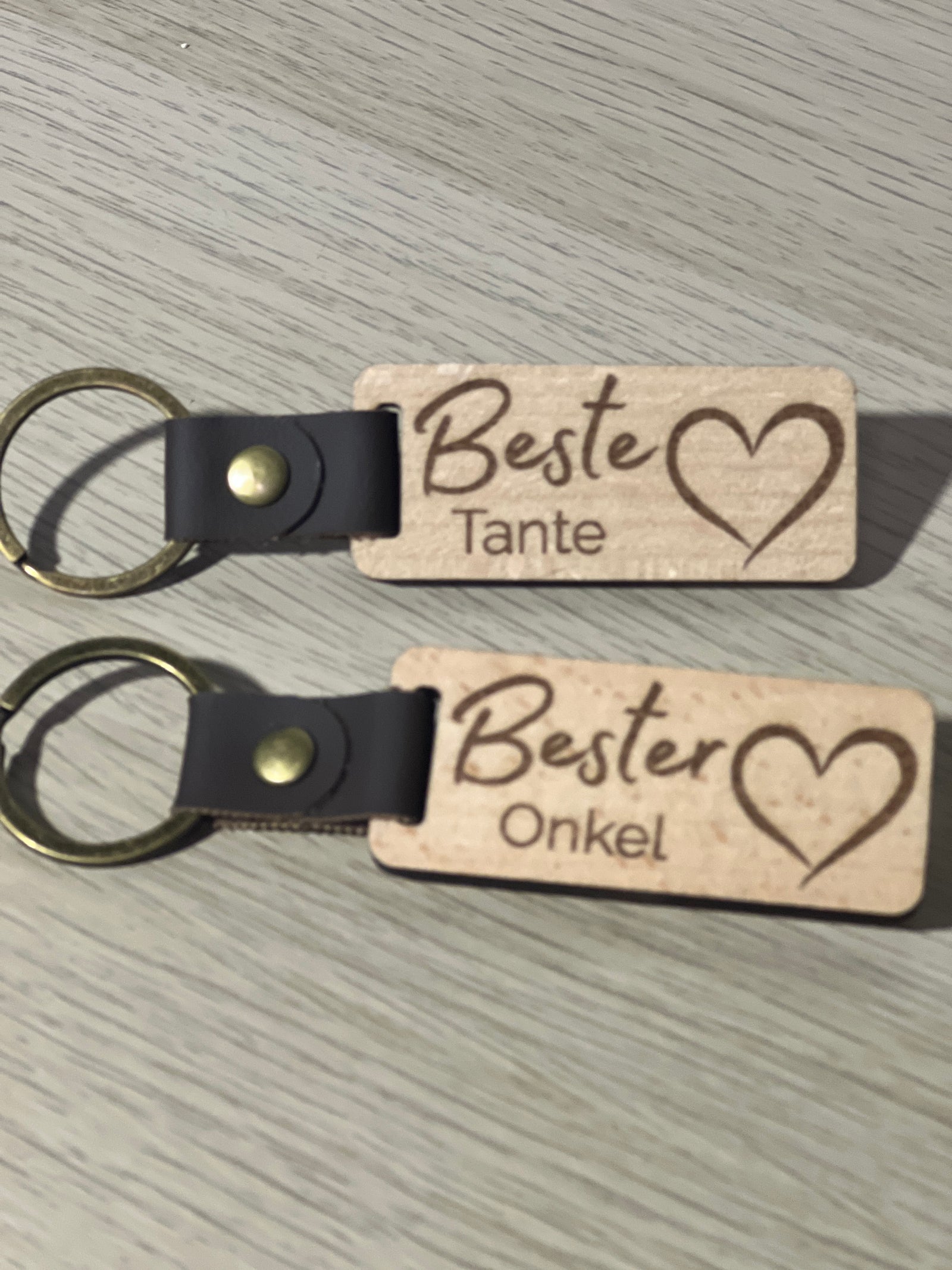 3D Schlüsselanhänger Holz Herz – Familie aus PLA – 3D Ganzjahresdeko – ASDEPRO