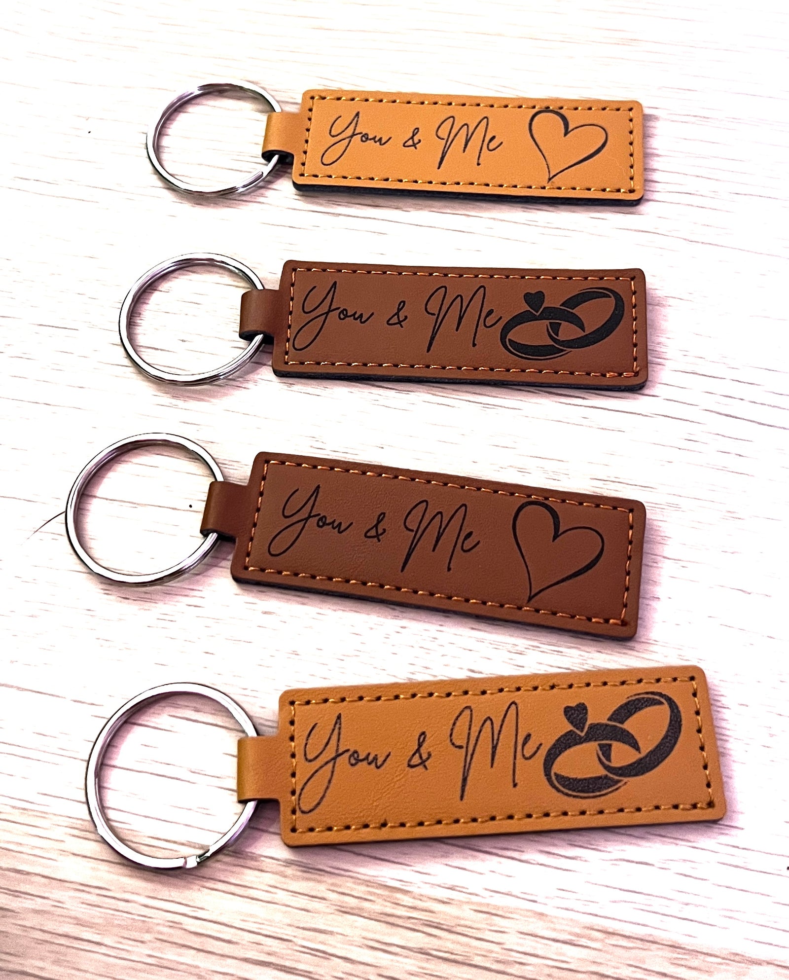 3D Schlüsselanhänger Leder Herz & Ringe – Paarmomente aus PLA – 3D Ganzjahresdeko – ASDEPRO