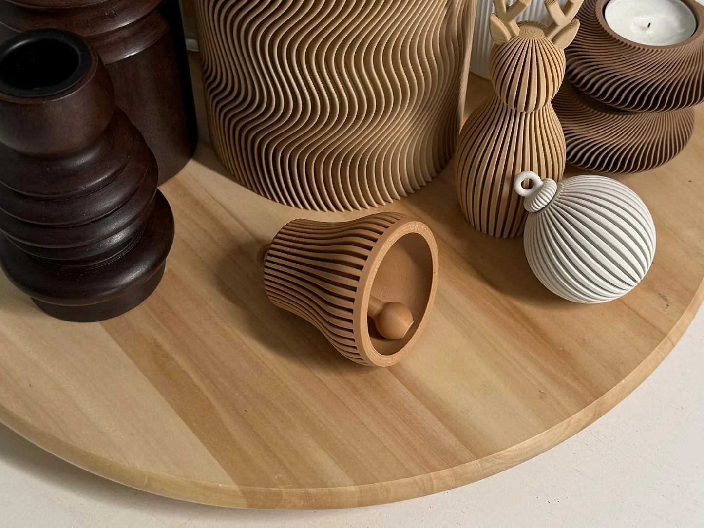 Moderne Weihnachtsglocke aus 3D-Druck aus nachhaltigem PLA gefertigt – im minimalistischen Skandi/Japandi-Design