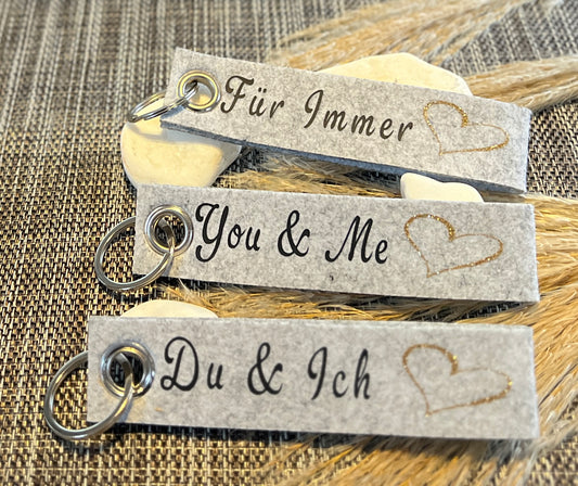 Schlüsselanhänger Filz Herz & Ringe – Paarmomente